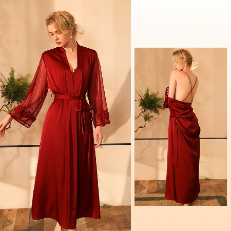https://autpet.com/images/thumbs/0000494_lace-trimmed-silk-robe-chemise-set_450.jpeg